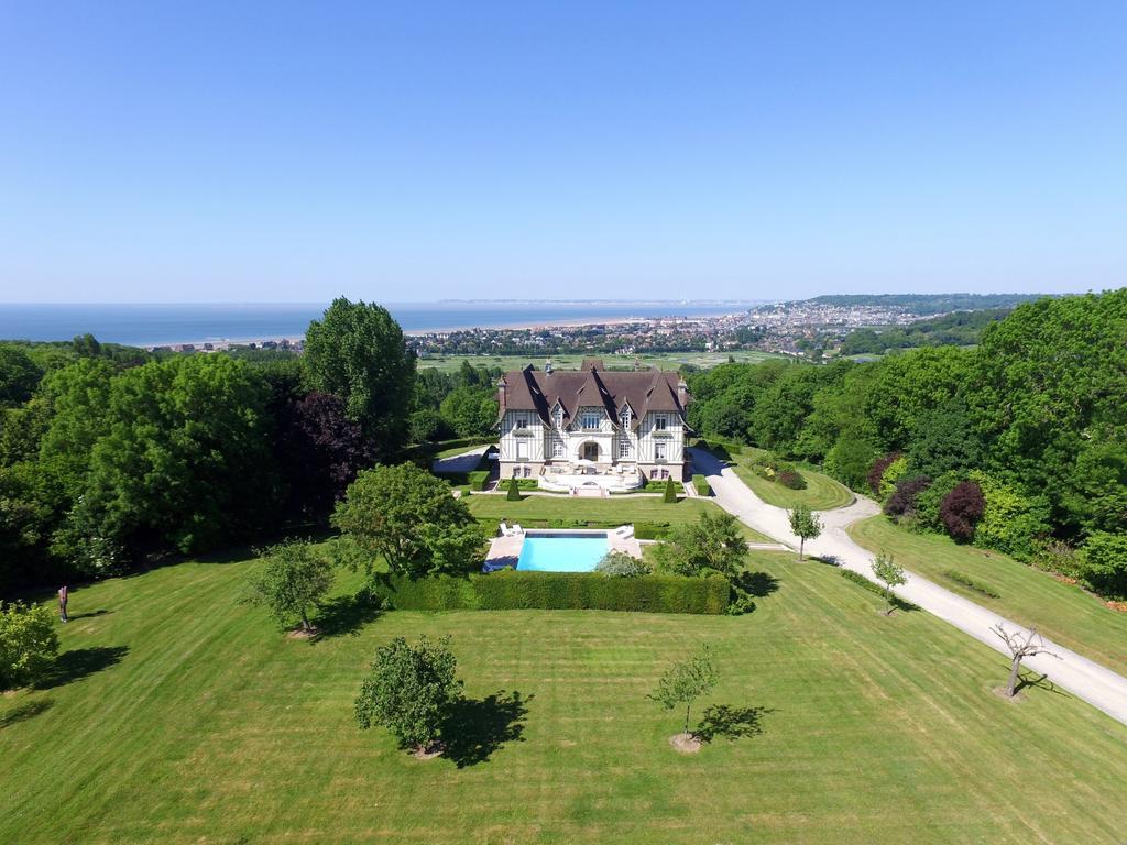Manoir De Benerville Acomodação com café da manhã Deauville Exterior foto