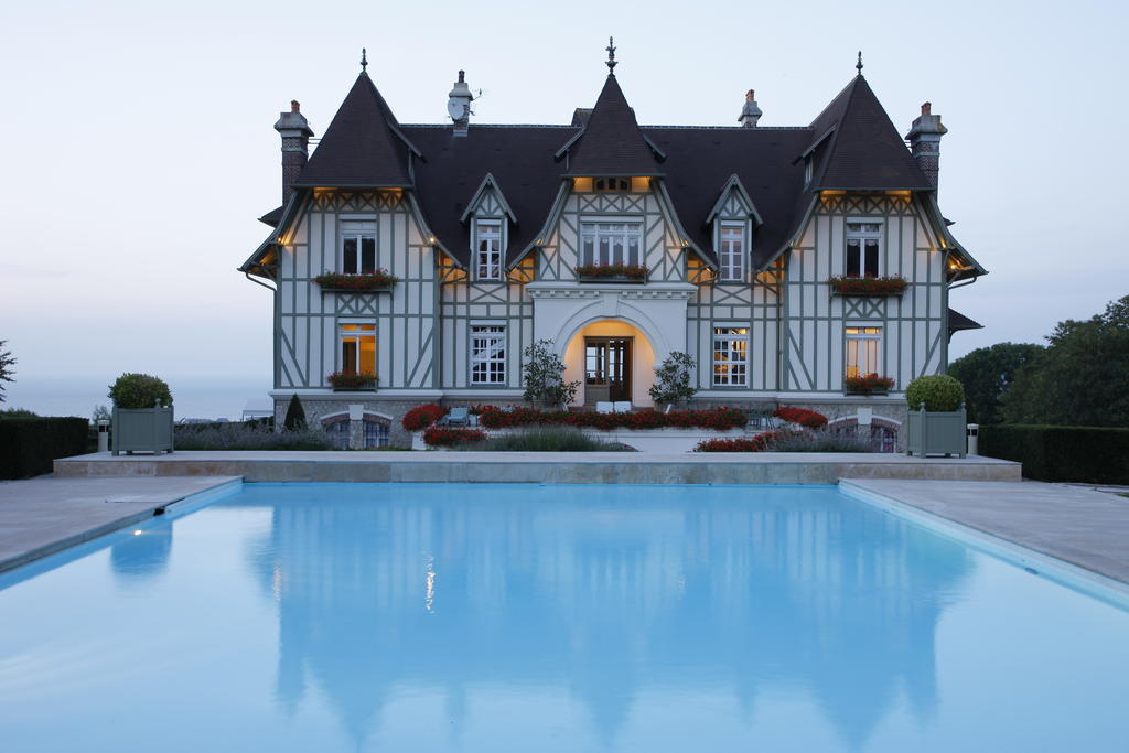 Manoir De Benerville Acomodação com café da manhã Deauville Exterior foto