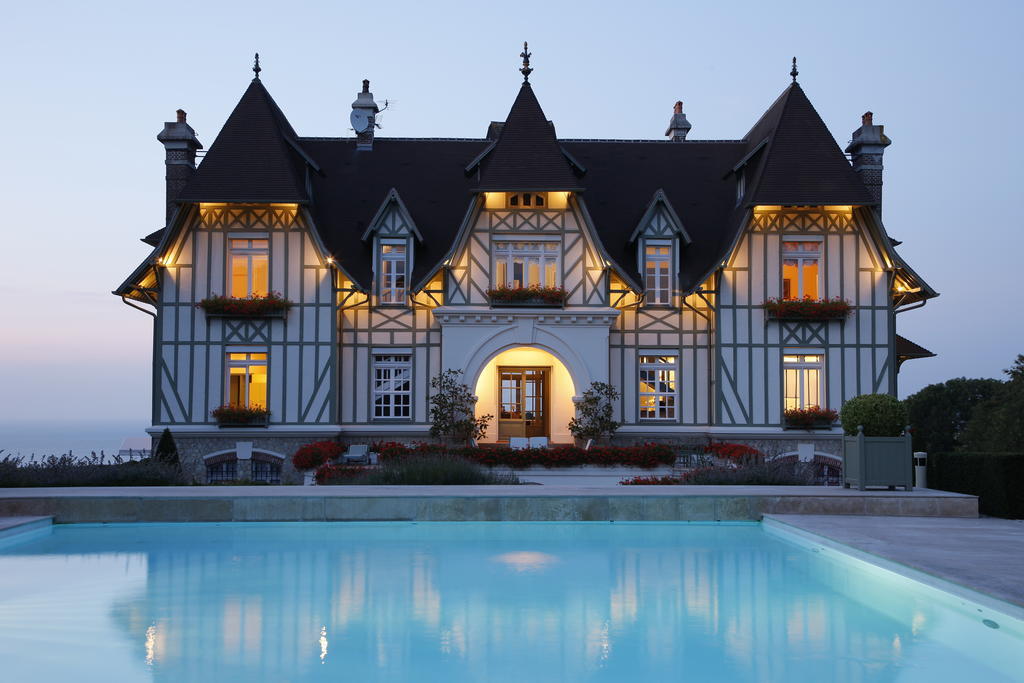 Manoir De Benerville Acomodação com café da manhã Deauville Exterior foto