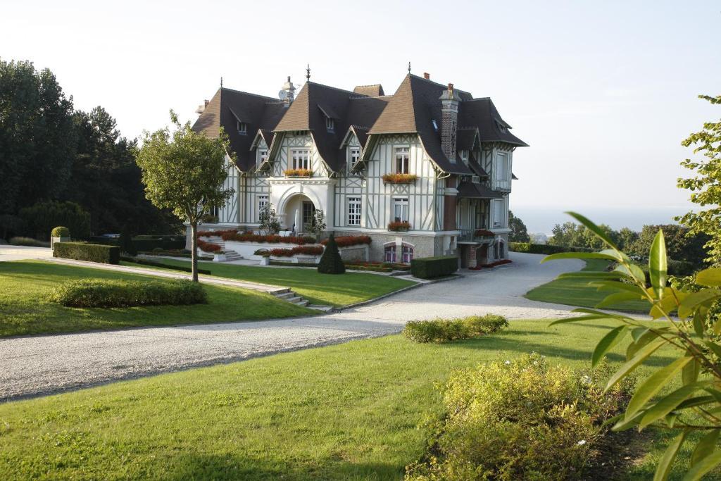 Manoir De Benerville Acomodação com café da manhã Deauville Exterior foto