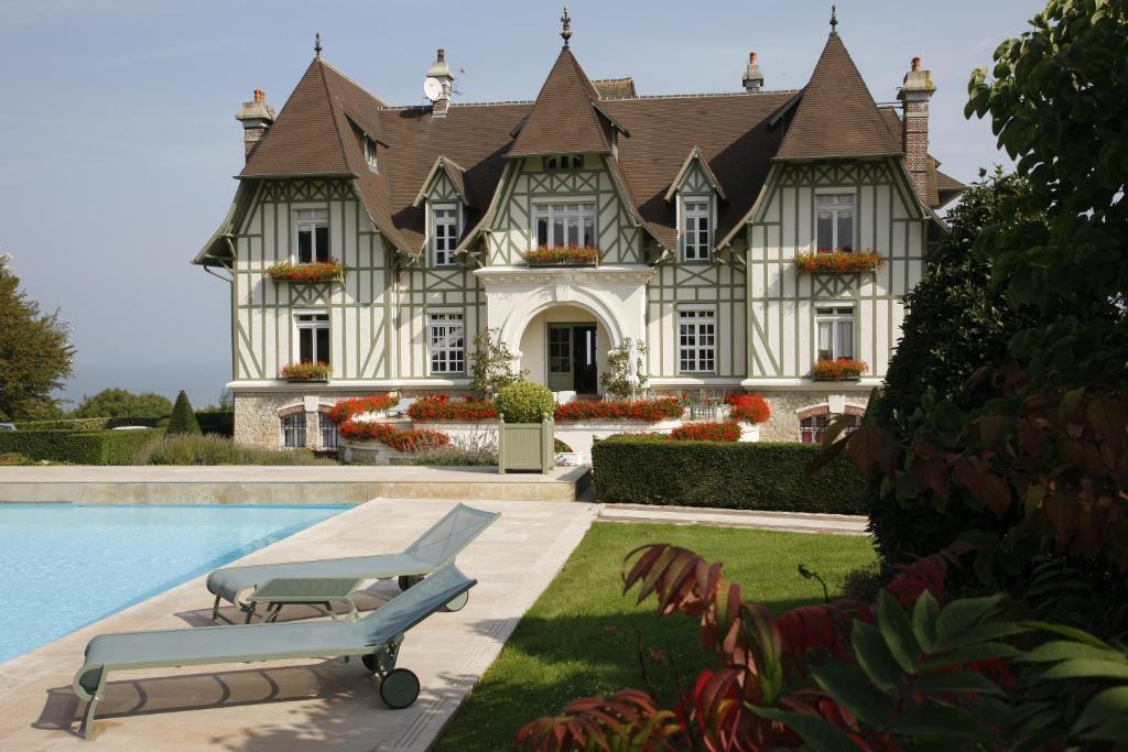 Manoir De Benerville Acomodação com café da manhã Deauville Exterior foto