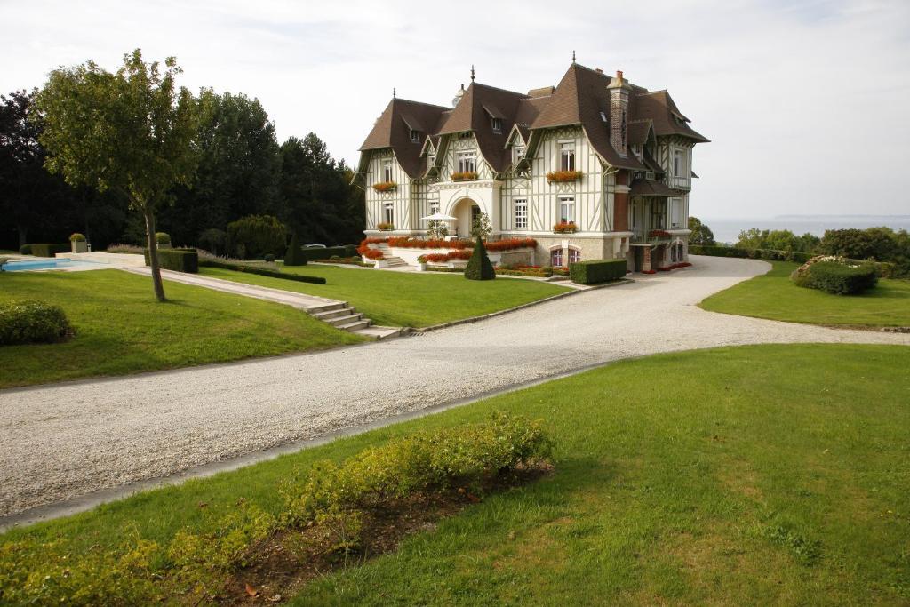Manoir De Benerville Acomodação com café da manhã Deauville Exterior foto